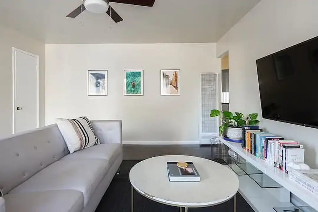 Apartment in Mountain View - More