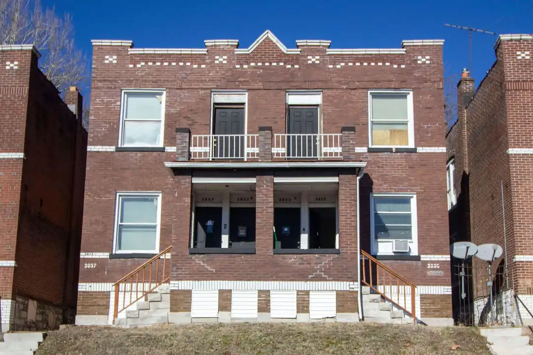 2835 Miami St unit 2837 Miami St – photo 1 of 12