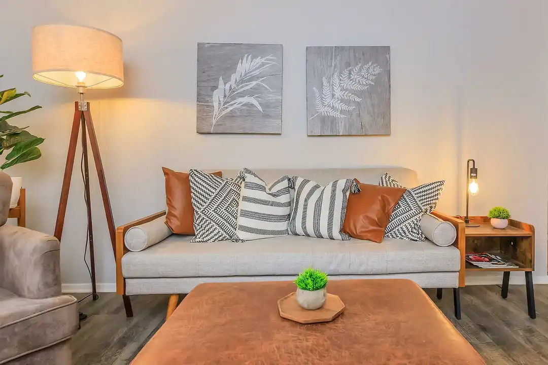4418 Southwest Blvd Apartments - More