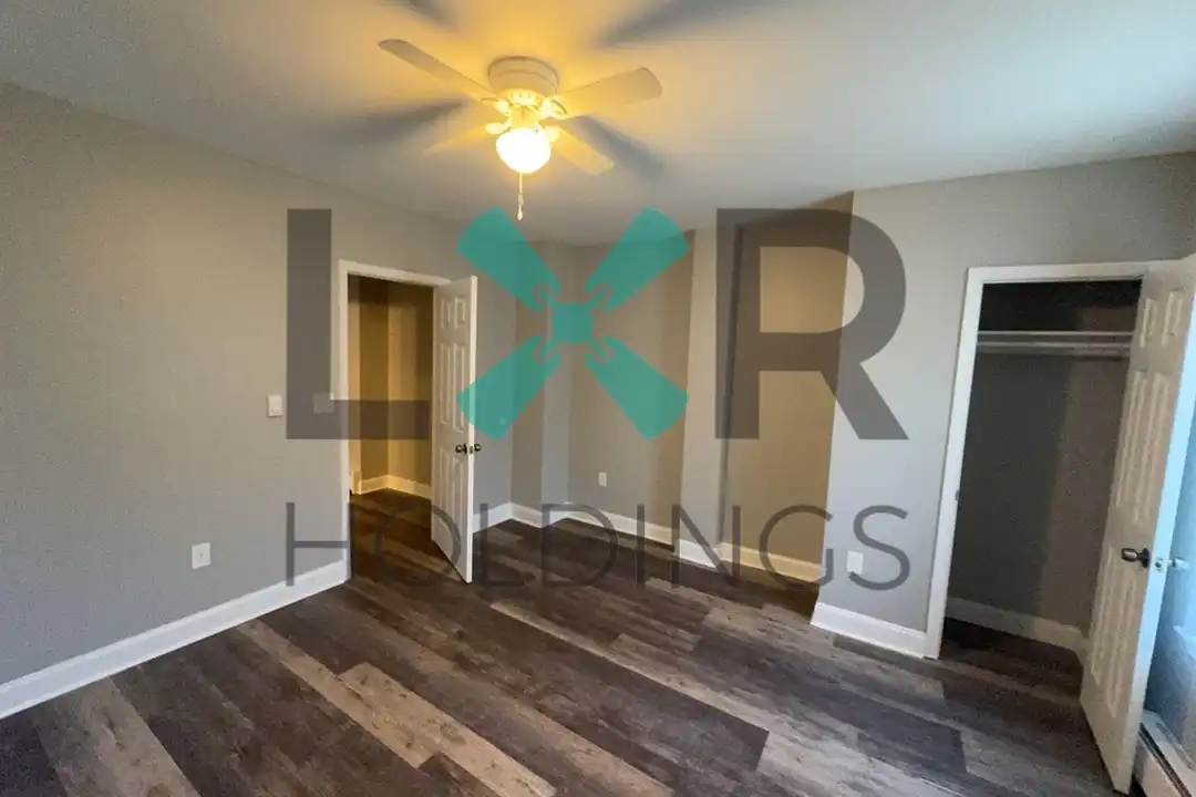 17 E Elm St unit 1 - More