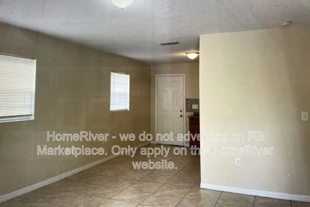 1111 Tuskegee St unit A - View 2