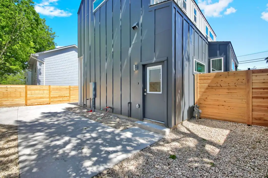 7204 Meador Ave unit 1B - View 4