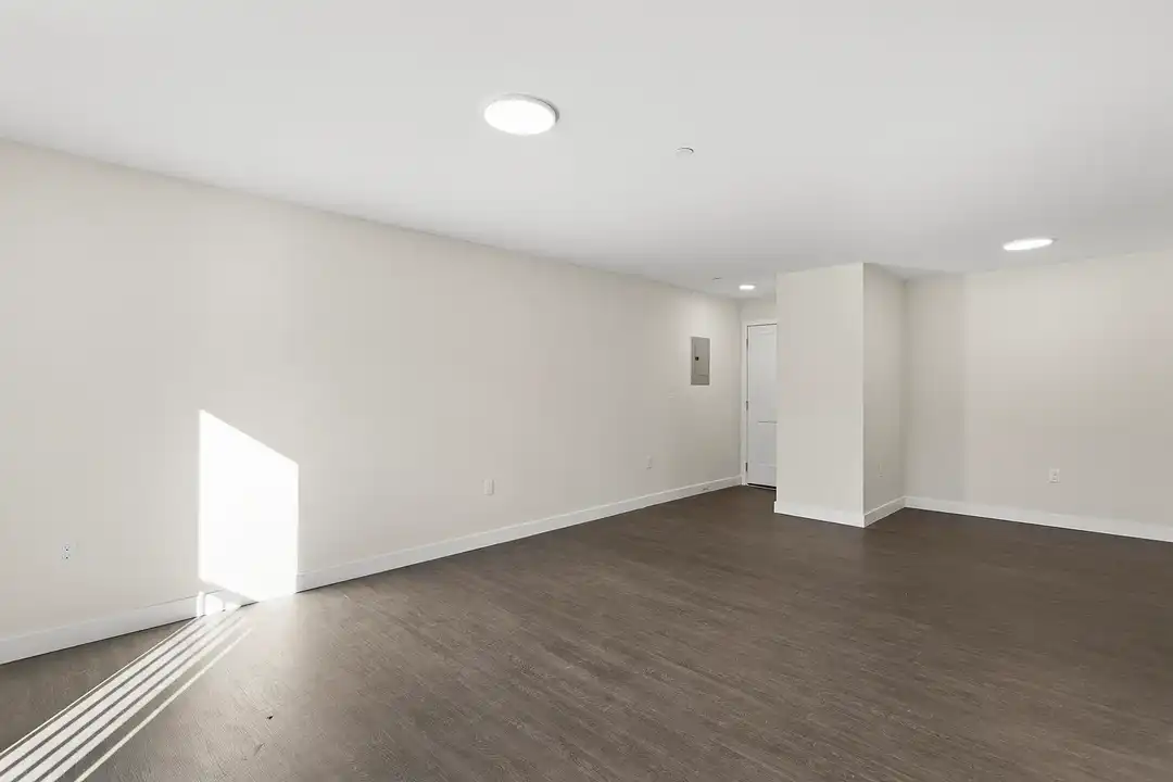 Granite Place - 36 Farmington Rd - Rochester, NH | Rent.