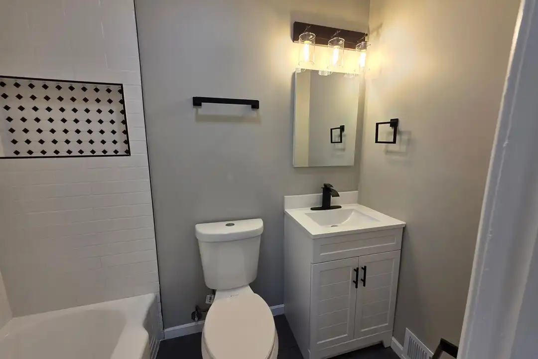 913 Peralta St unit A - View 5