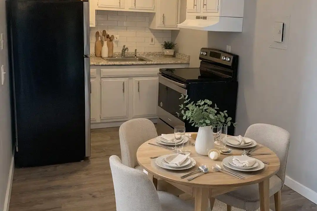 5680 Pardee Ave unit 3 - View 2