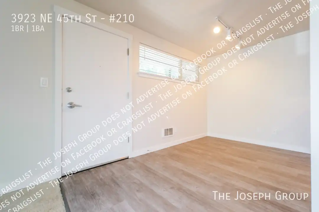 3923 NE 45th St – pohled 5