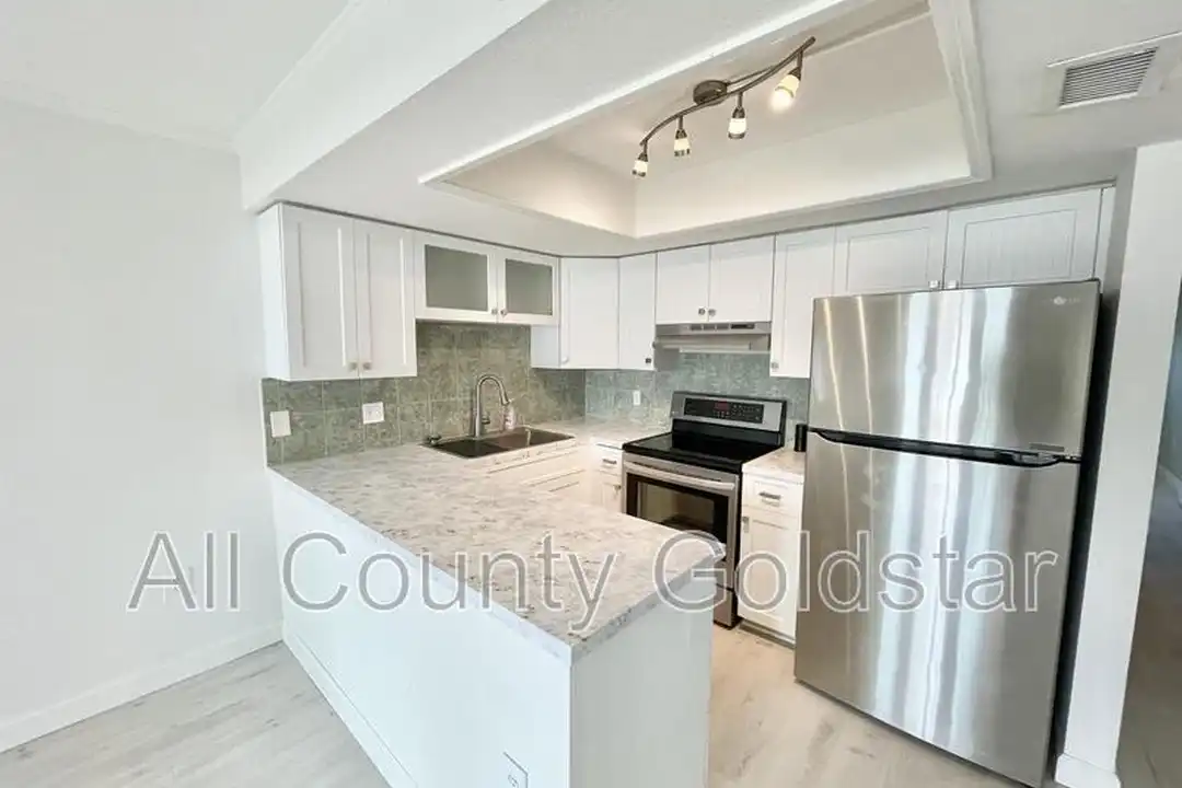 4410 Warren Ave unit 104 - View 4