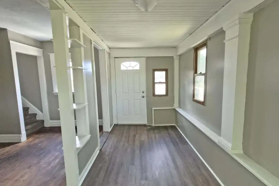2311 Oakwood Ave – photo 1