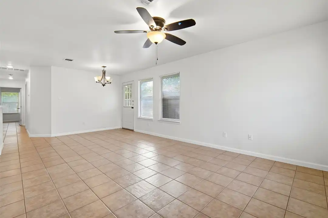 2304 Smith Branch Blvd unit B - View 5