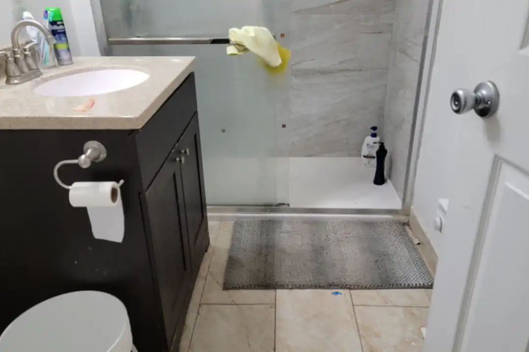 2462 W Michigan St – pohled 6