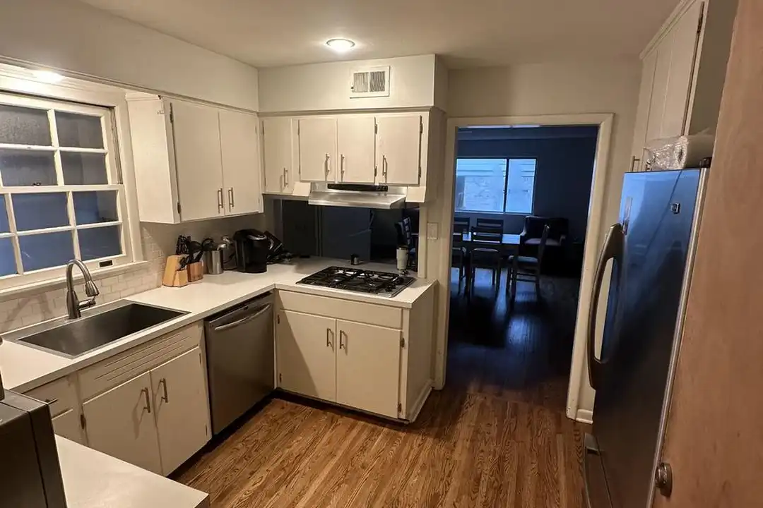 901 N McKinley St - View 3
