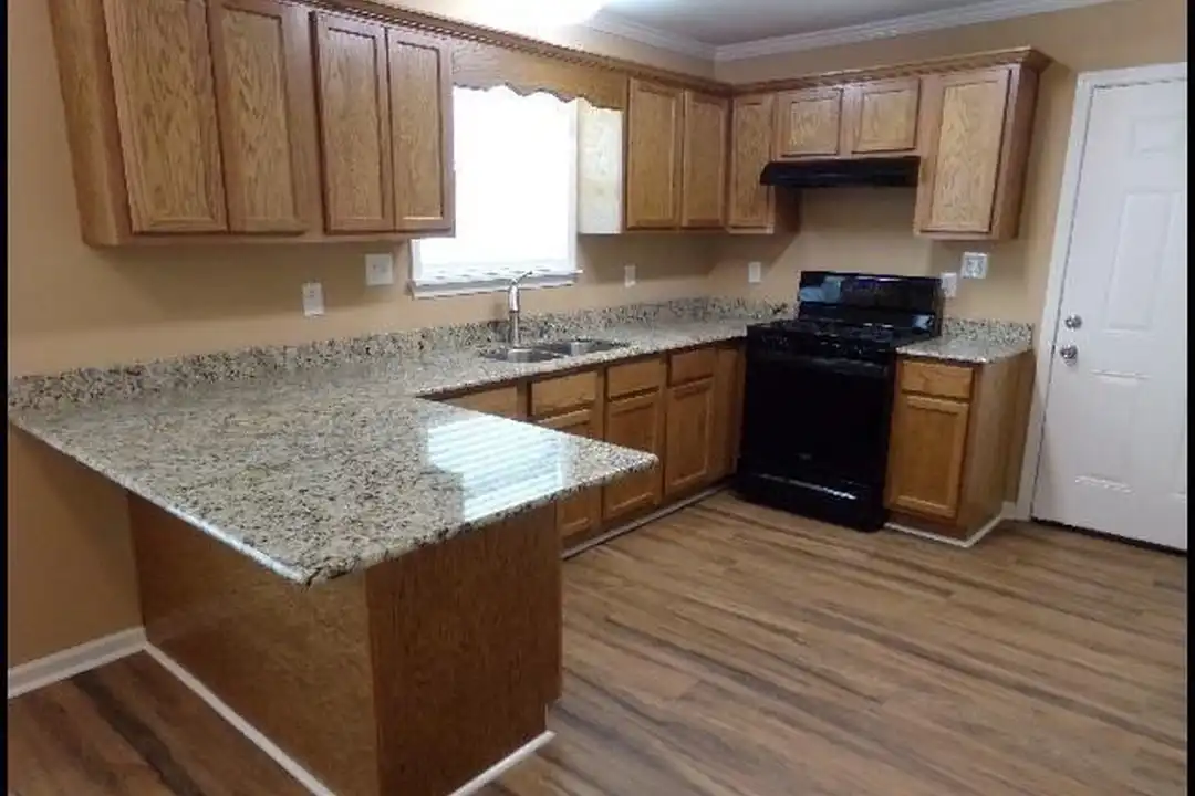 6455 Lilac Dr - View 4