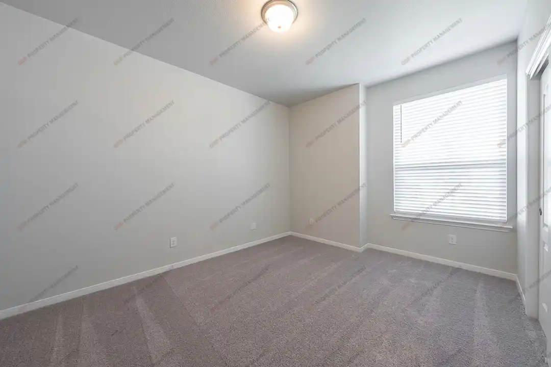 1458 Shadow Hl Ln - More