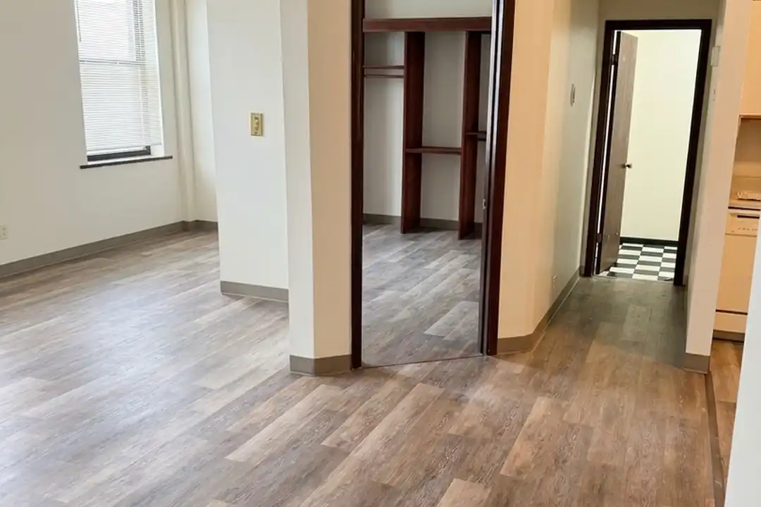 1251 N Clybourn Ave unit 2M - View 2