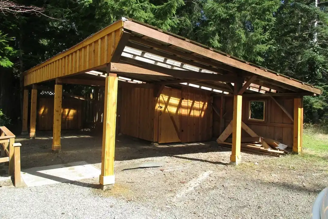 230 E Stavis Rd - More
