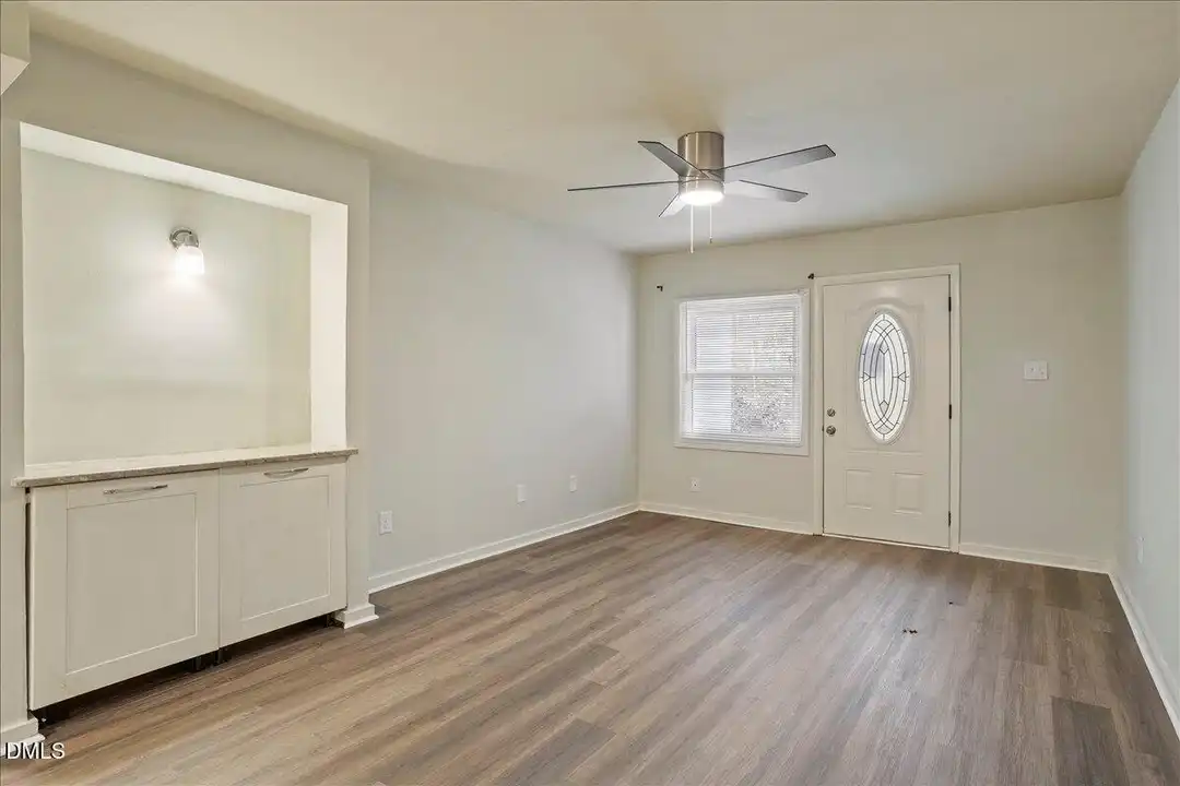 7124 Longstreet Dr unit C – pohled 4