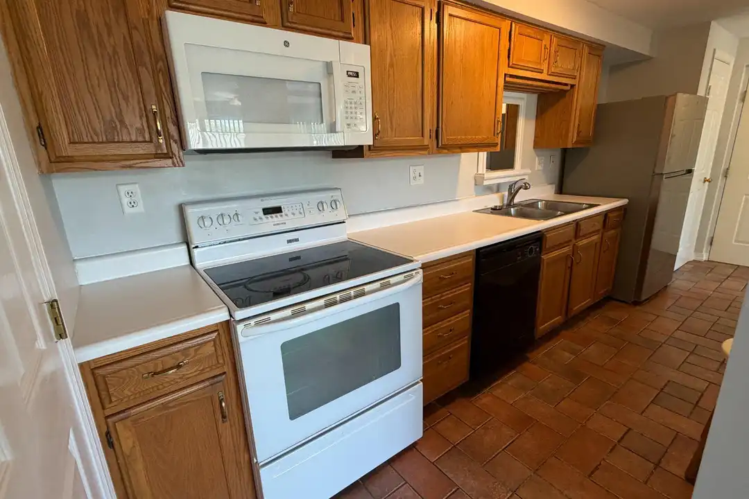 9 Cranberry Ct - View 2