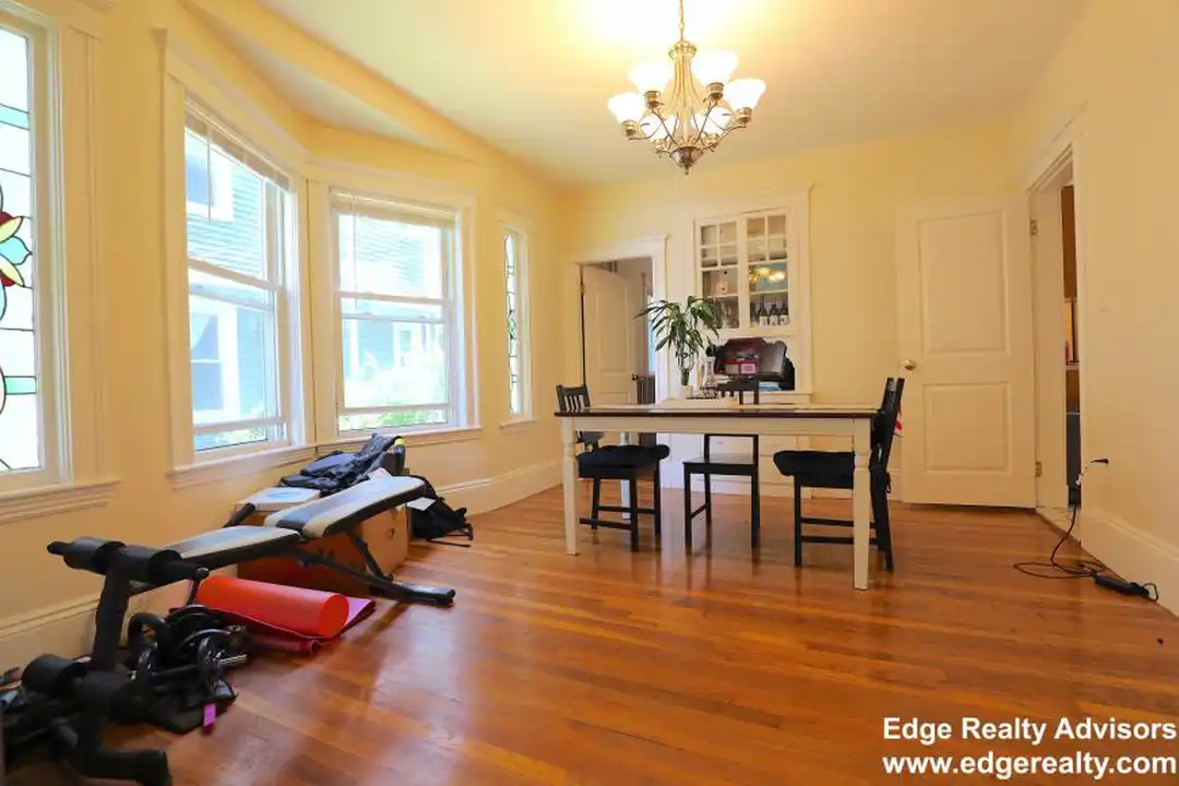 554 Washington St - View 6