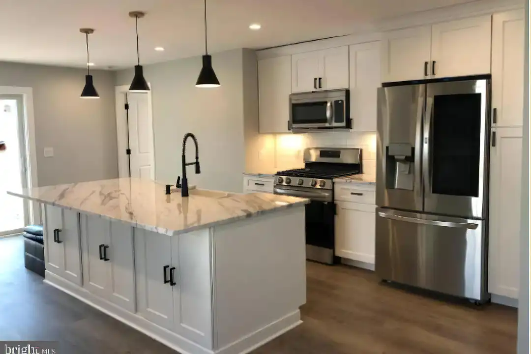 92 Pennwood Dr - View 3