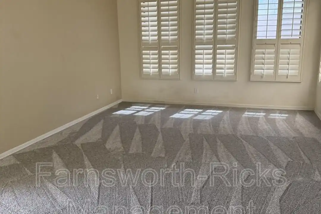 3625 N Katmai - More