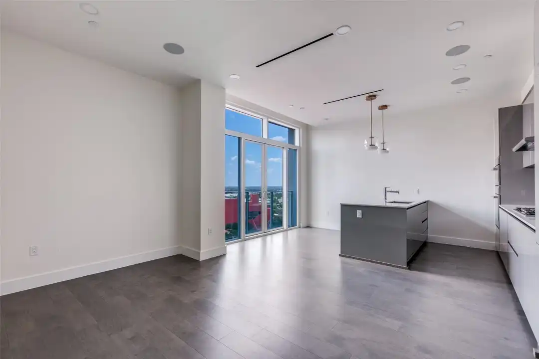 123 Lexington Ave - More