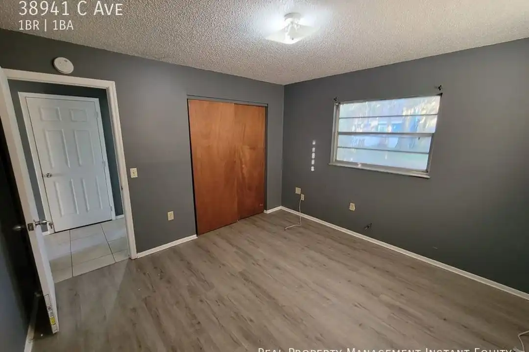 38941 C Ave - View 5