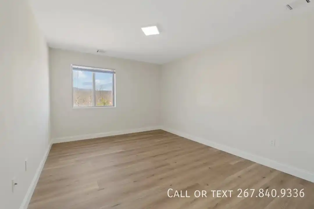 300 College Park Dr - View 5