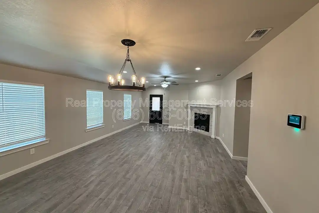 House in Lubbock - View 2