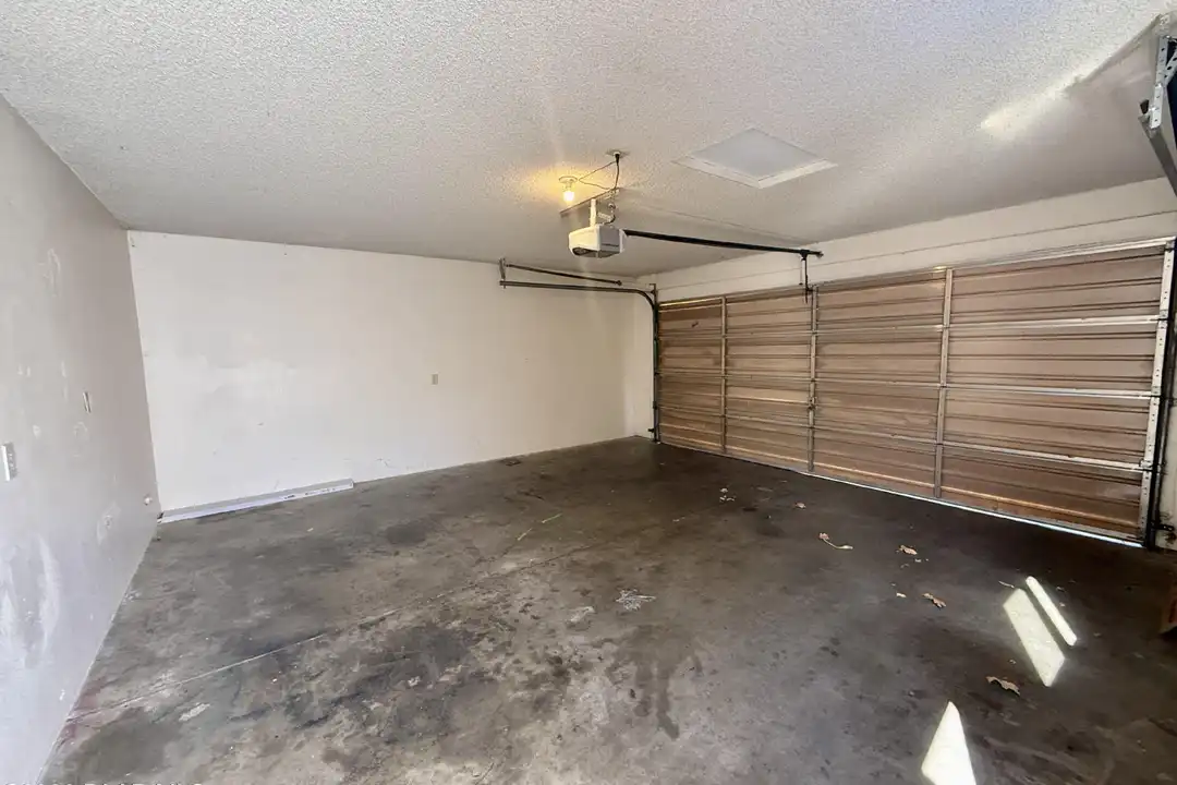 350 Rim Rock Cir #2 - View 3