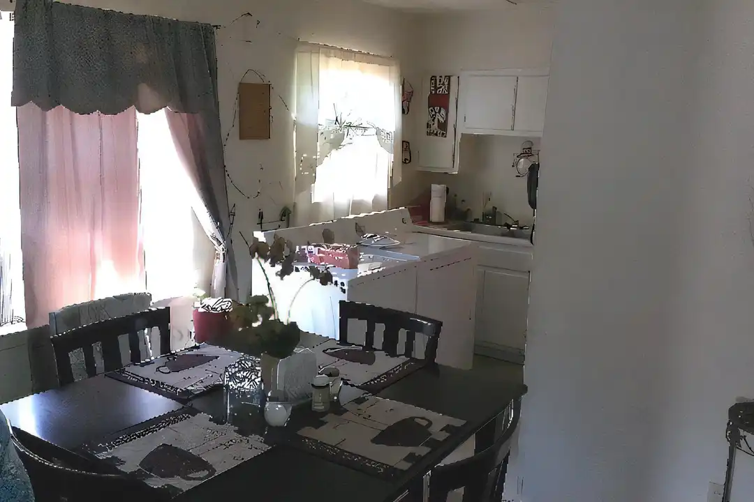 1301 E Raines Rd unit 3 – pohled 3