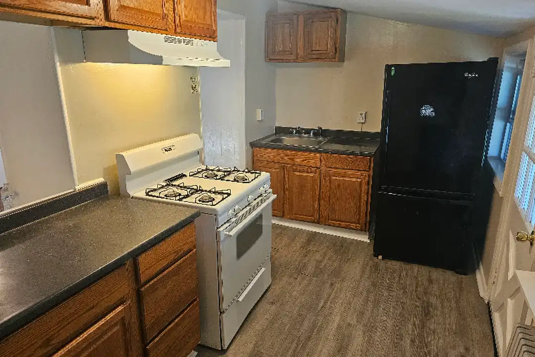 305 Buttonwood St – photo 1
