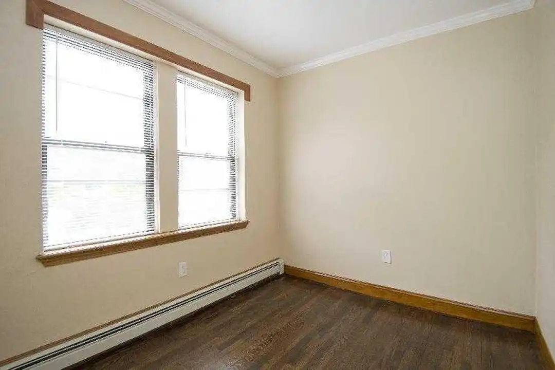 445 Walnut Ave – pohled 6