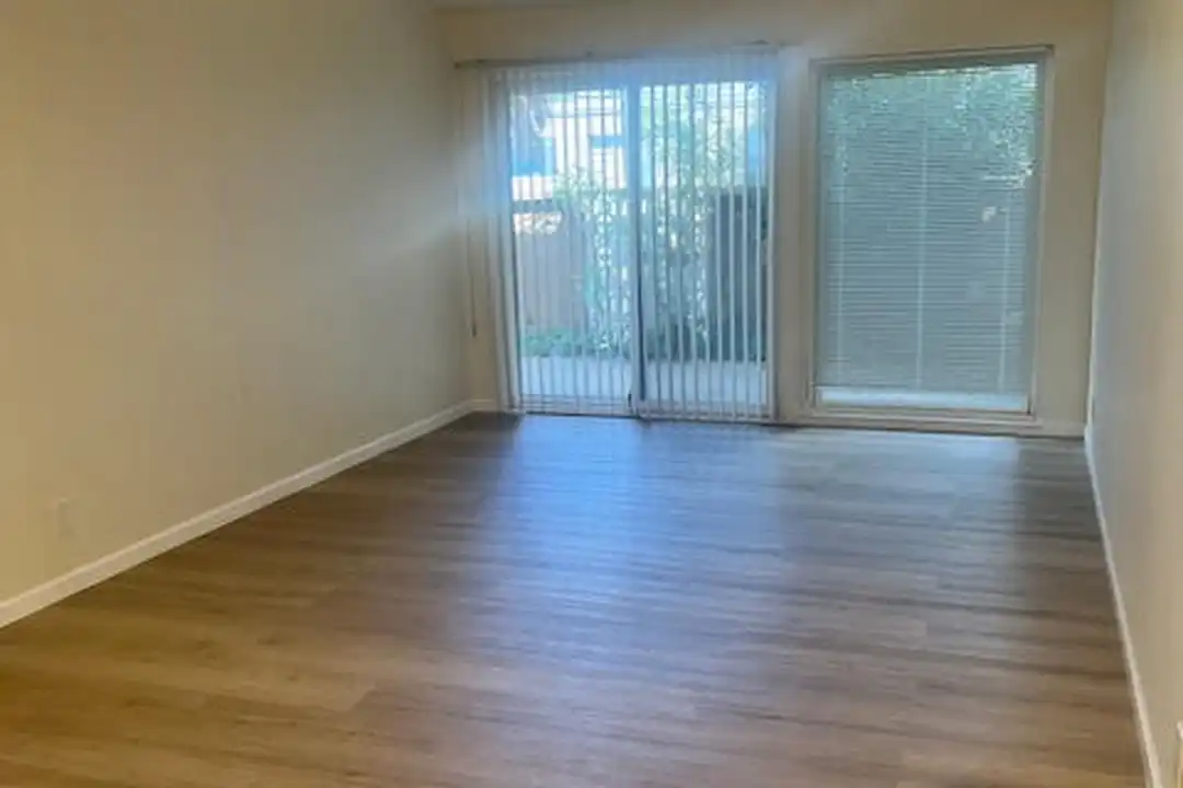 Apartment in Millbrae - View 4