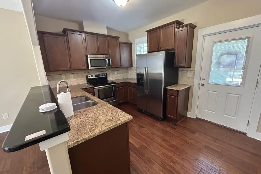 3827 Glenhaven Road - View 5