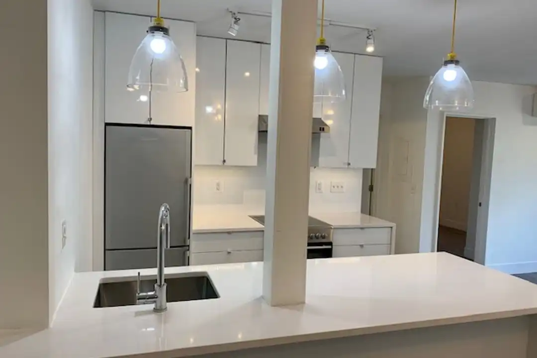 1881 3rd St NW unit 202 - View 4