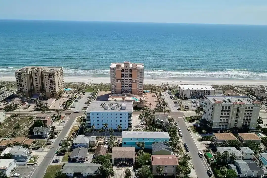 129 11th Ave N unit C - View 4