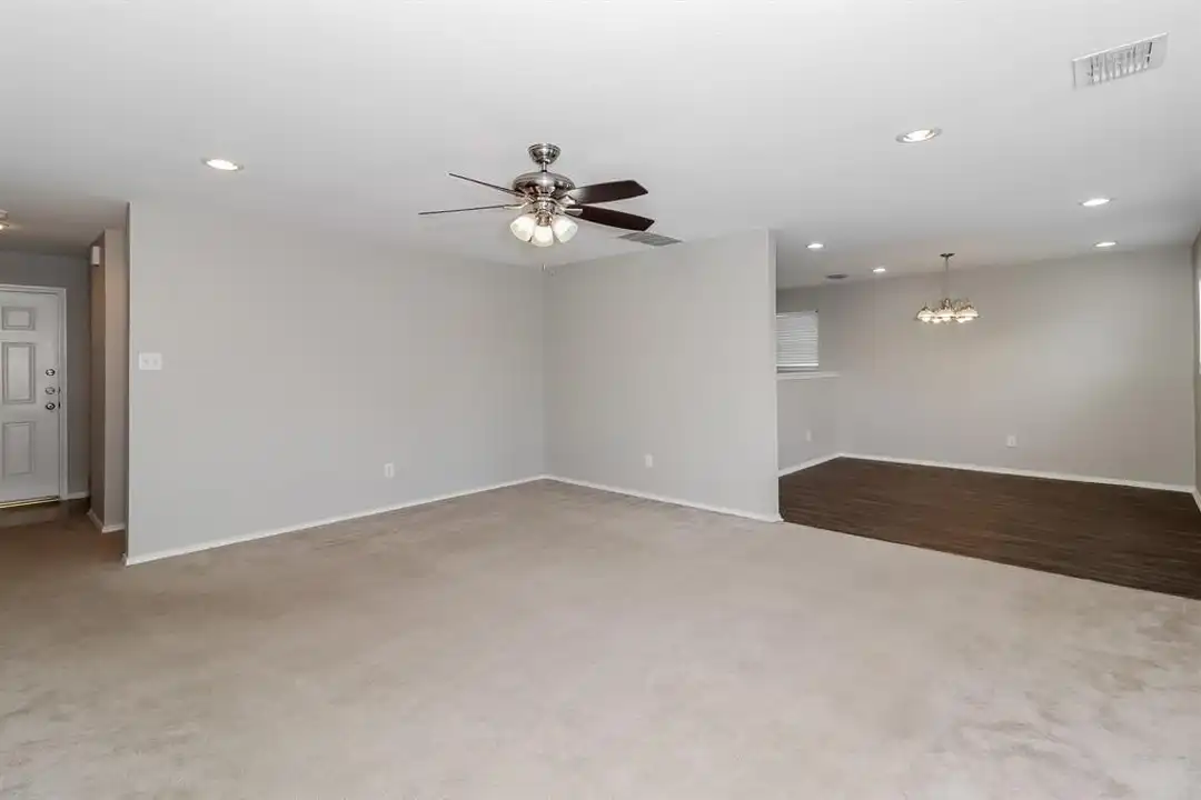 House in Fort Worth - View 4