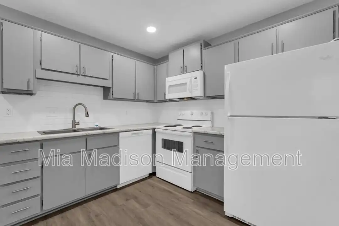 111 E Mell St unit # 12 - View 5