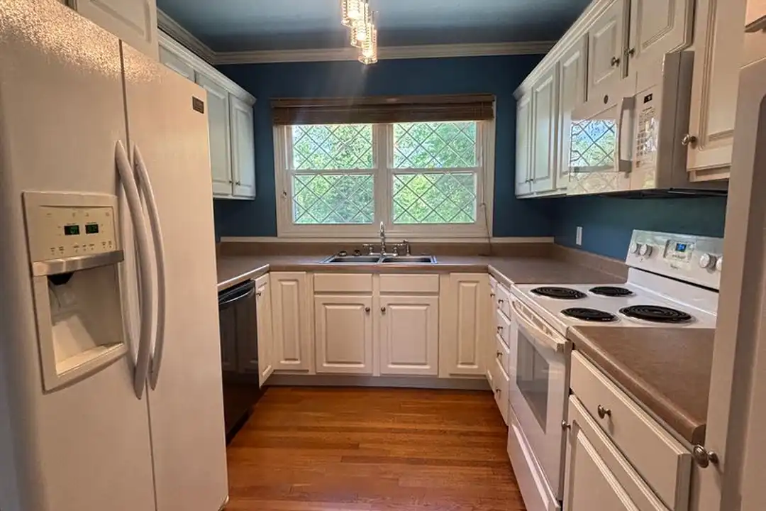 3479 Overbrook Dr - More