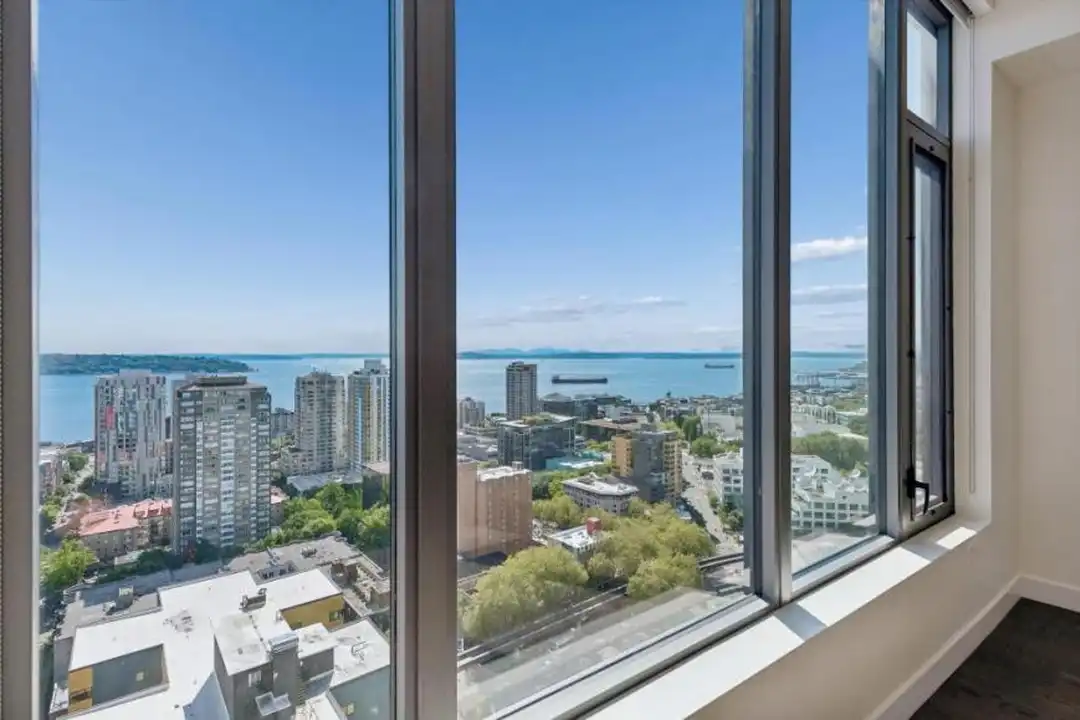 2510 6th Ave - View 2
