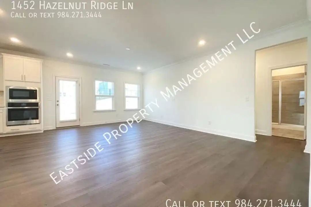 1452 Hazelnut Ridge Ln - More