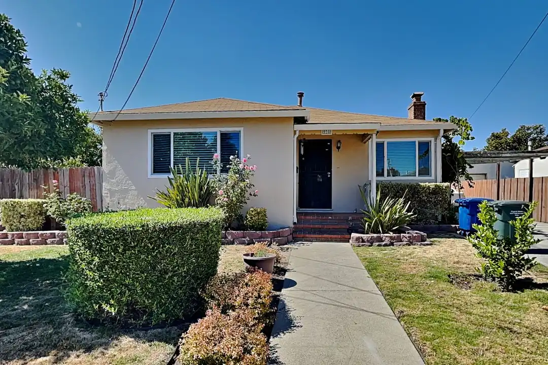 930 Dolores Ave unit #1 – photo 1