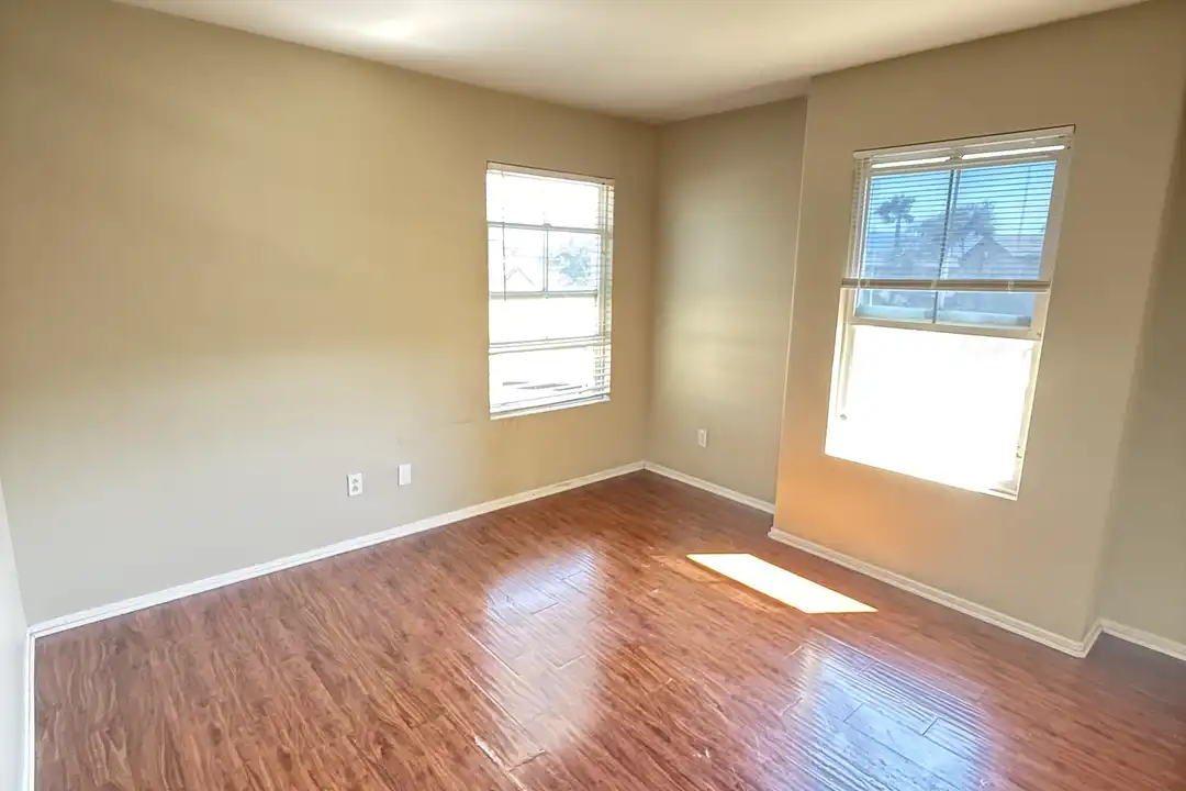 13458 Eagle Nest Ct unit 3 – photo 1 of 6