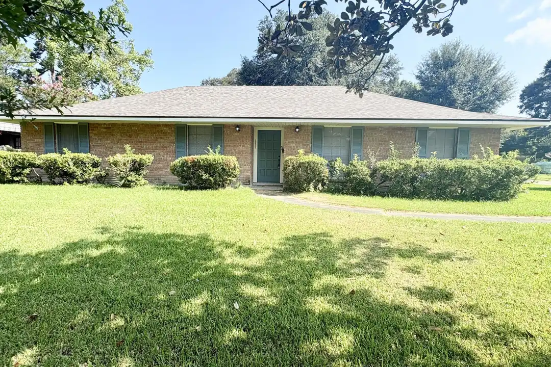 10021 E Tampa Dr – photo 1