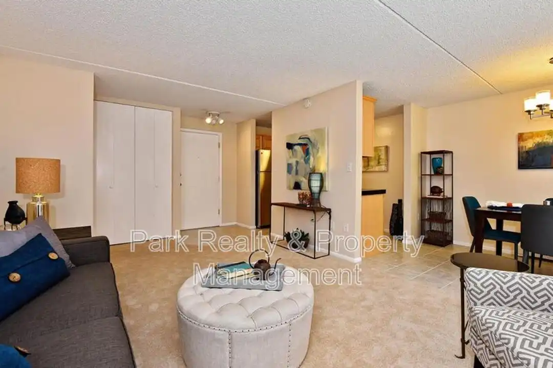 Apartment in Denver, Cheesman Park - More