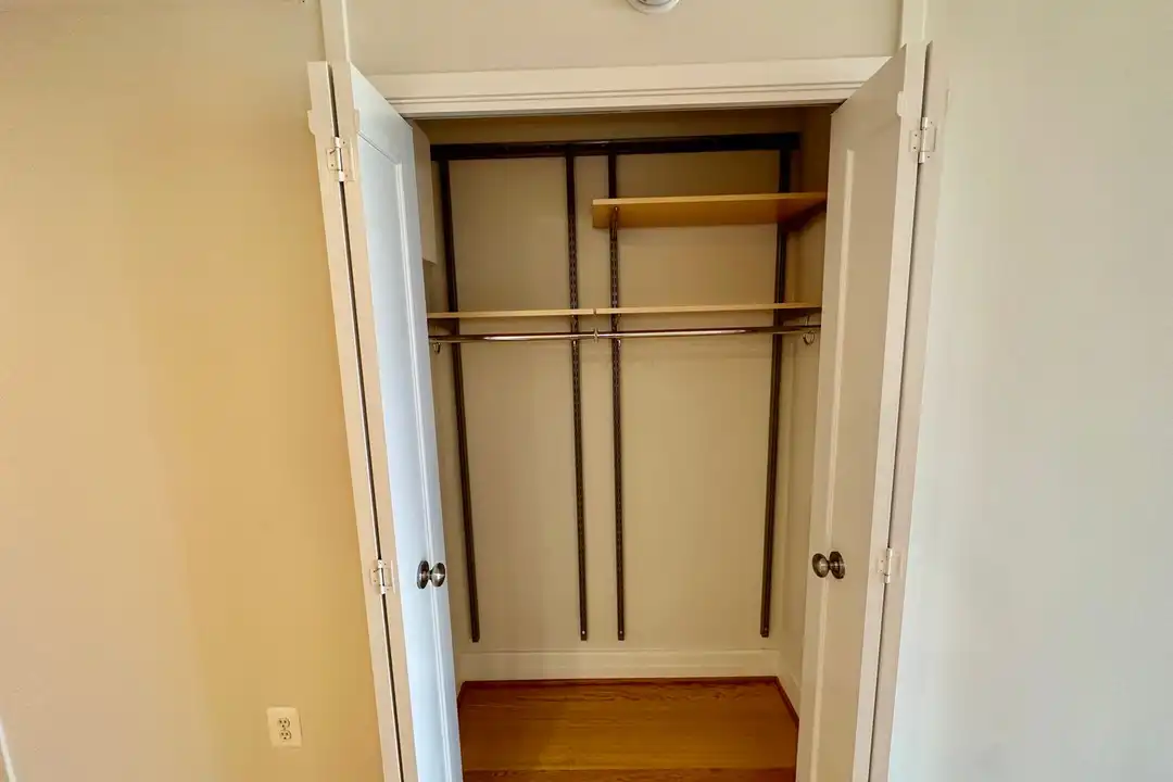 1255 New Hampshire Ave NW unit 0528 - View 6