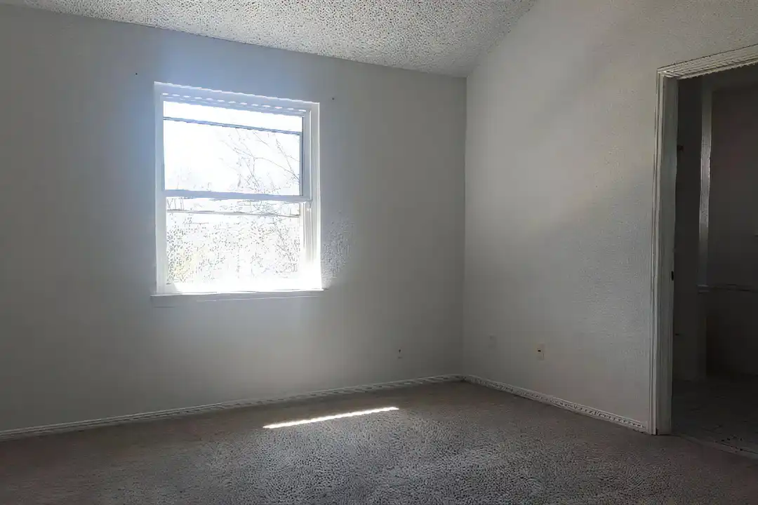 624 Atkinson Ave - View 5