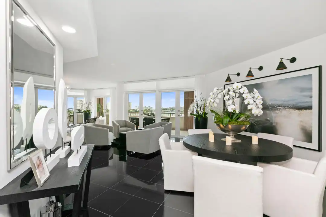 300 SE 5th Ave unit 6050 - View 2