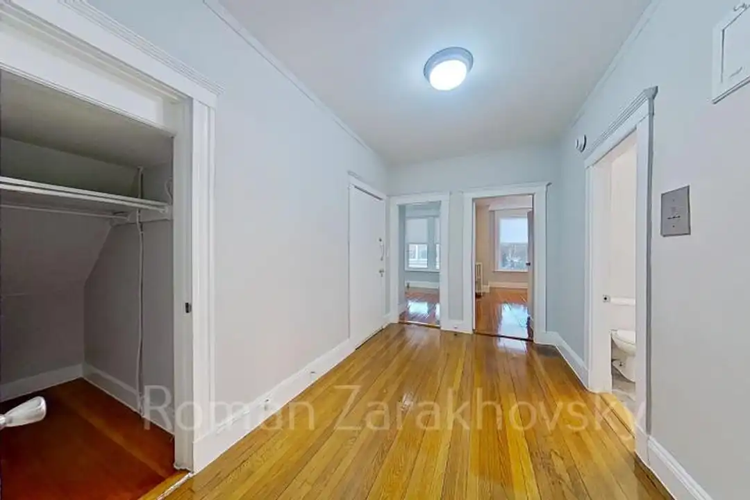1116 Commonwealth Ave - More