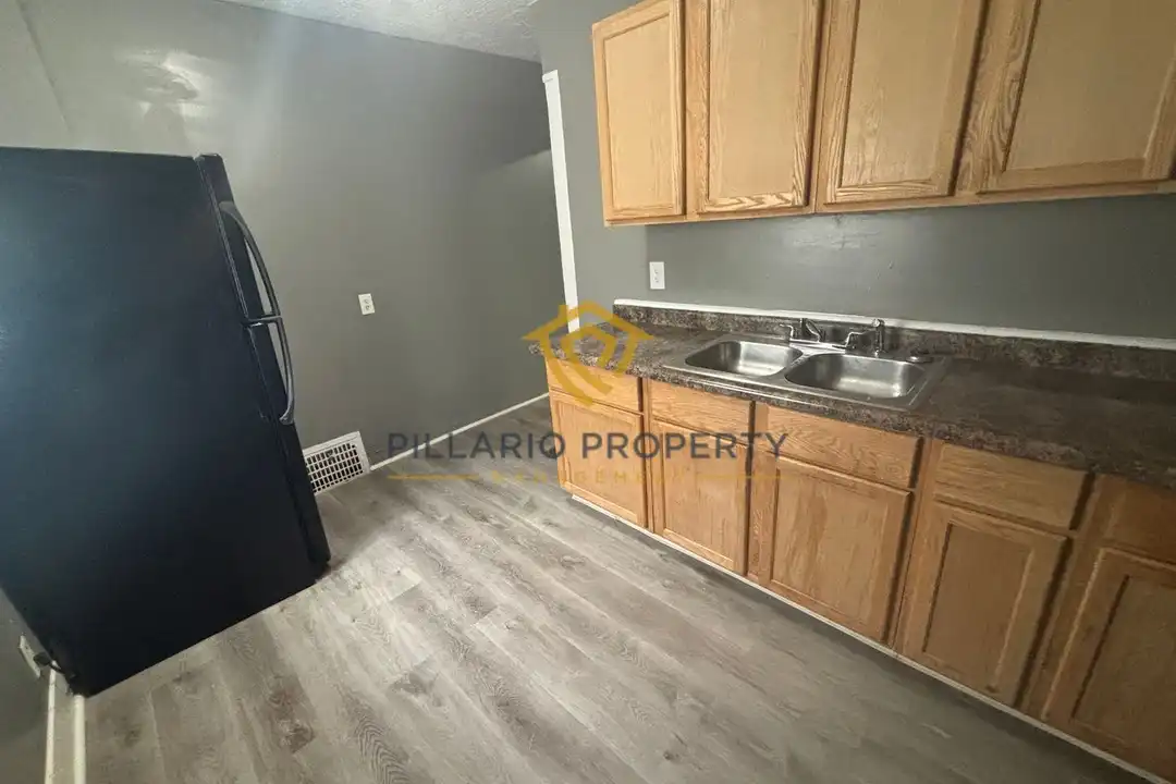 706 N Bosart Ave unit 706 North Bosart Avenue – pohled 6